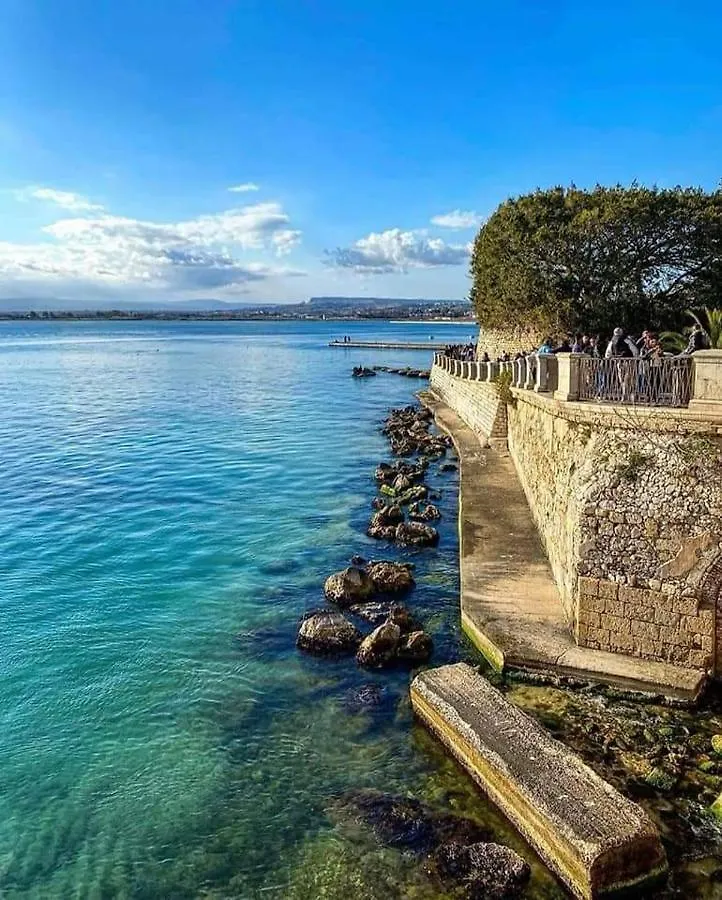 Nido Colorato B&B Fontane Bianche 0*,  Italy